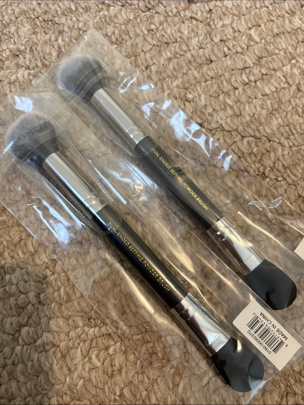 Laura Geller Black Dual-Ended Setting Powder Brush (2)